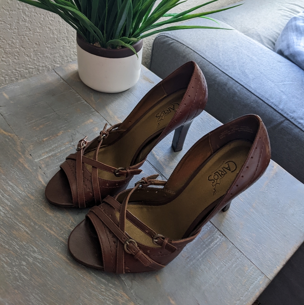 Carlos Santana 3 inch heels